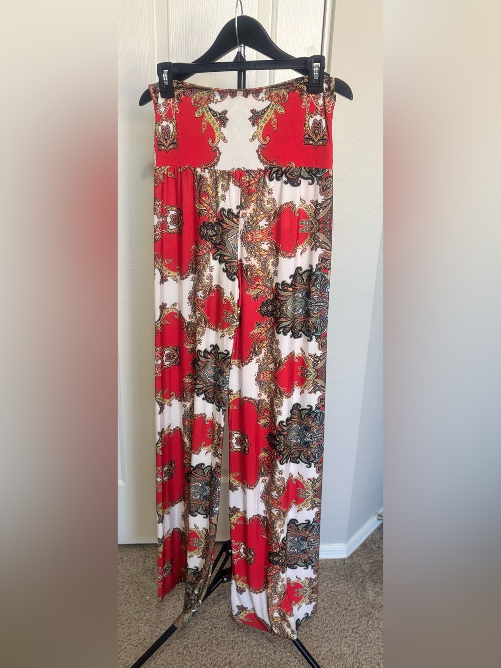 Uptown Apparel Red Paisley-Accent Wide Leg Palazzo Pants Size: Medium - Picture 6 of 7